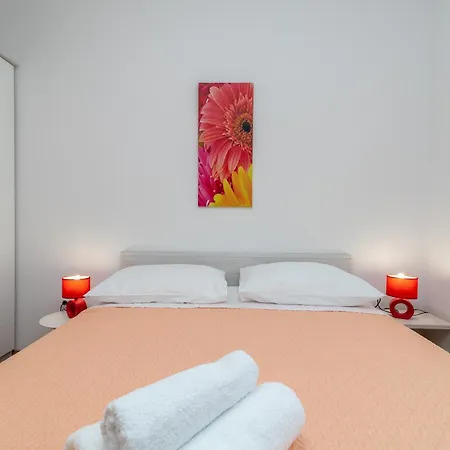 Brico - Heated Pool Appartement Trogir