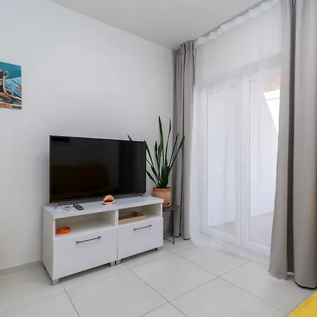 Apartment Brico *