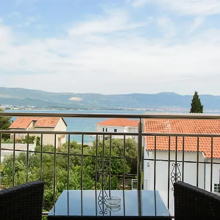 Apartment Brico Trogir