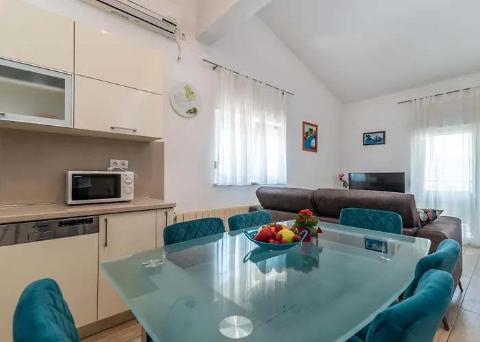 Apartamento Brico - Heated Pool Trogir