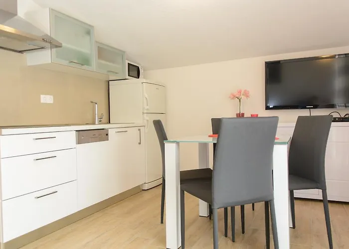 Apartamento Brico - Heated Pool Trogir