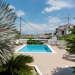 Brico - Heated Pool Lägenhet *