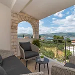 Lägenhet Brico - Heated Pool Trogir
