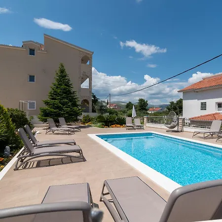 Lägenhet Brico - Heated Pool *