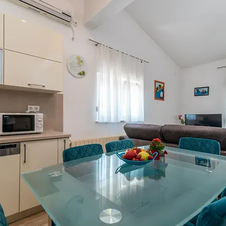 Lejlighed Brico - Heated Pool Trogir
