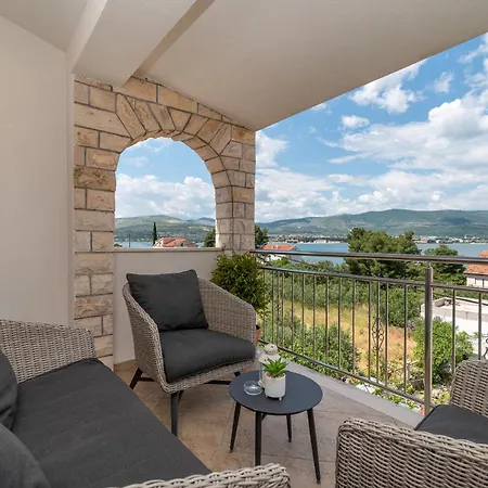 Lejlighed Brico - Heated Pool Trogir